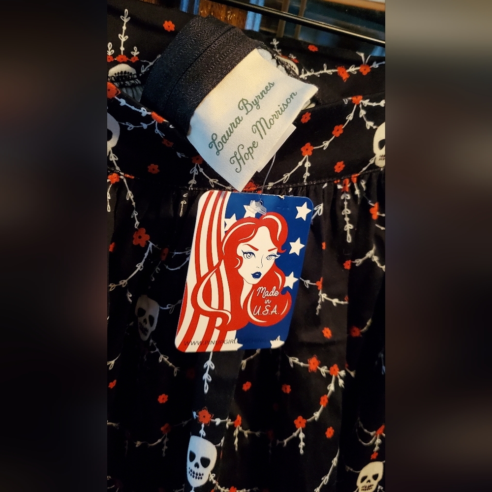 Bella Gathered Swing Skirt In Halloween Skull Lace Print 2X - Picture 12 of 12